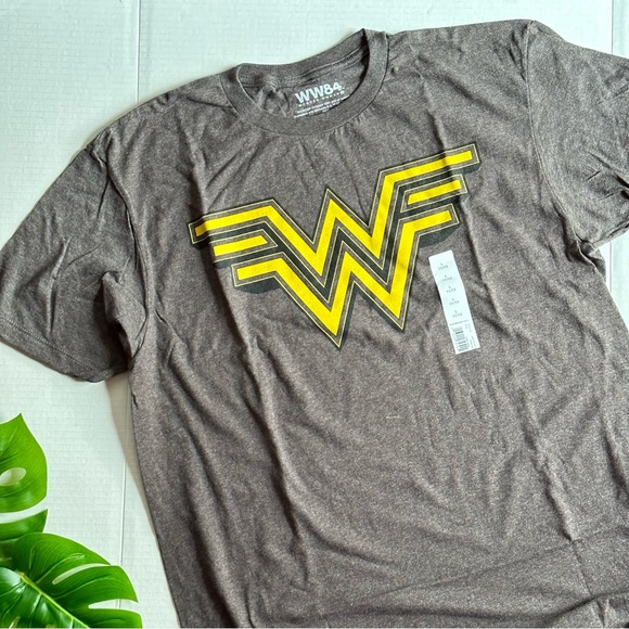 Wonder Woman T-Shirts WW84 Comic Graphic NEW - Picture 6 of 9